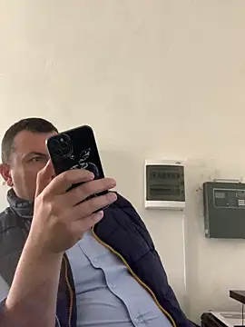 Mike8523 在線直播表演