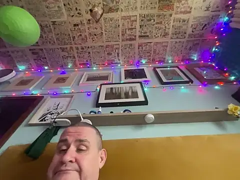 Show de MyCockWantsYourWetVagina na webcam