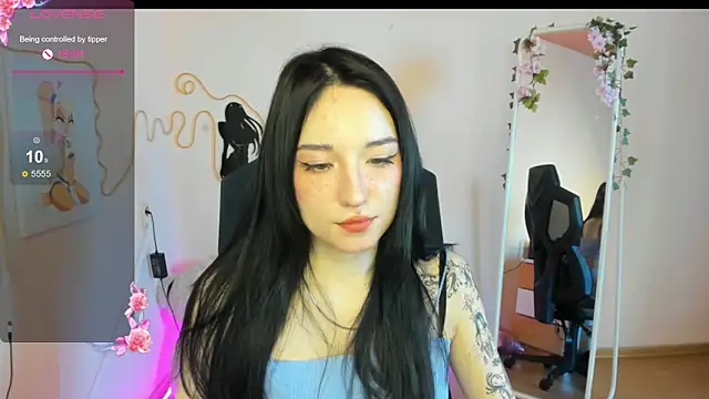 Онлайн чат XXX AliceeinWonderlanddd