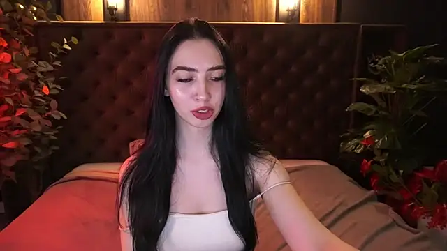 Pokazy przed kamerką – WildKittenX_