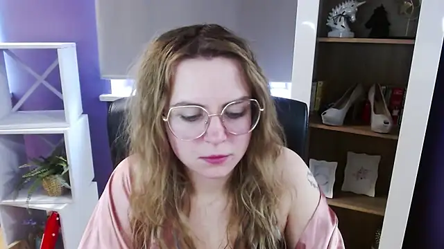 دردشة Zoey_Erotic الجنسية المباشرة