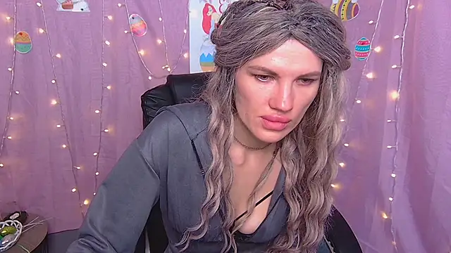 MilaLoona: онлайн-секс-чат