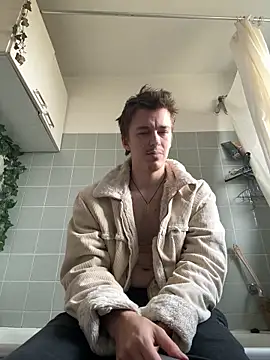 Toyjungee 即時 XXX 聊天