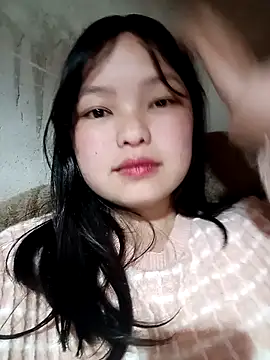 XoiXoi232 Adlı Modelin Canlı XXX Sohbeti