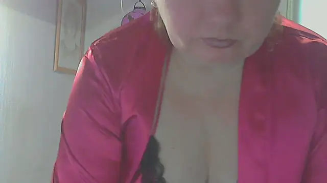 Lusi-777's Live XXX Chat