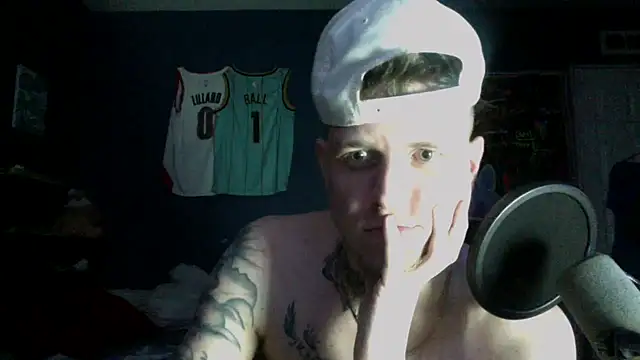 traejddd: онлайн-секс-чат