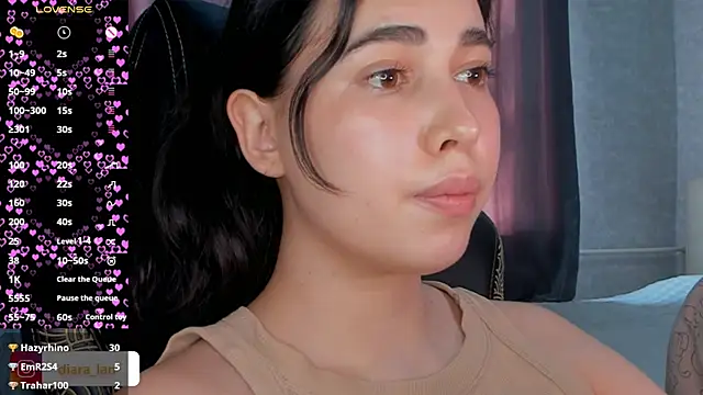 Diara_1an Chat XXX in diretta