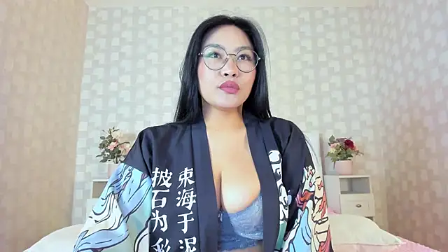 دردشة NatsumiHun الجنسية المباشرة