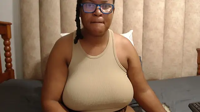 CandyYumsAerolaX élő XXX-chatje