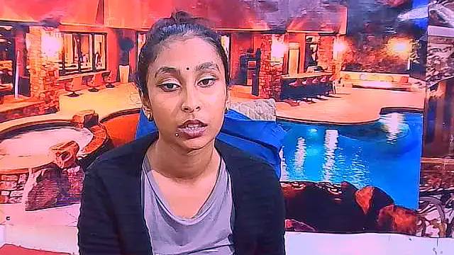 Chat XXX en directo de IndianSexyButt