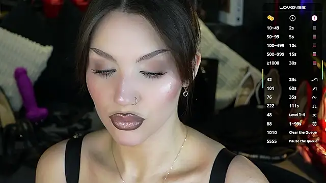 MistressDarsy: вебкам-шоу