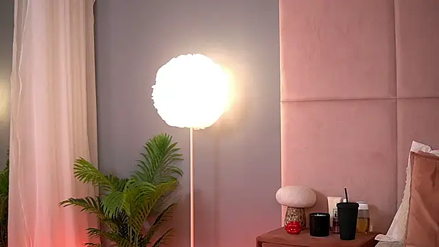 AlmaLuv 现场XXX聊天