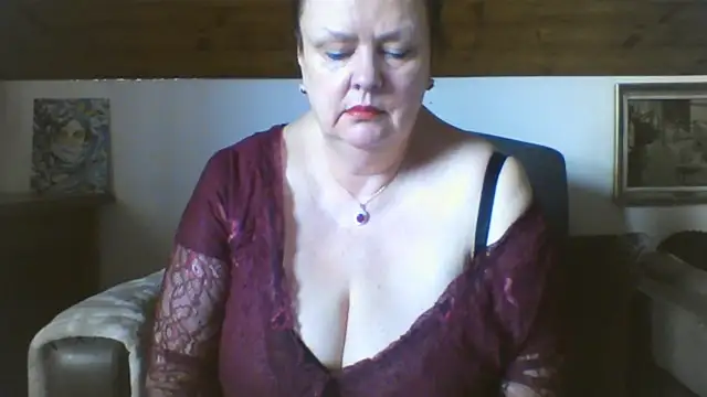 Онлайн чат XXX TiffanyMature