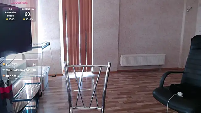 Онлайн чат XXX EhidnaLowq