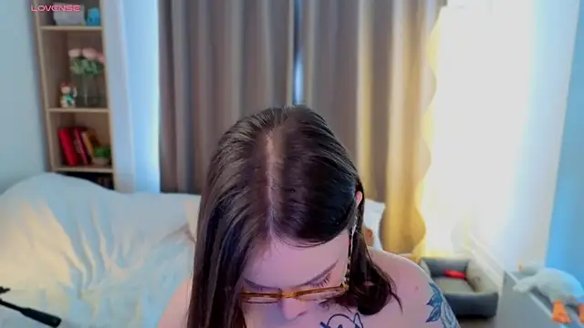 MilenaSaint élő XXX-chatje