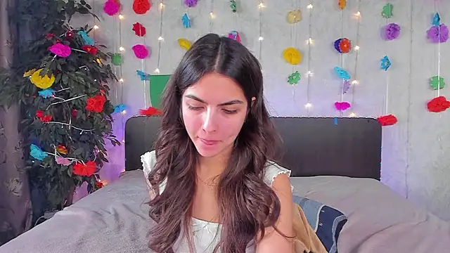 Czat XXX na żywo – Milana_Crystal_