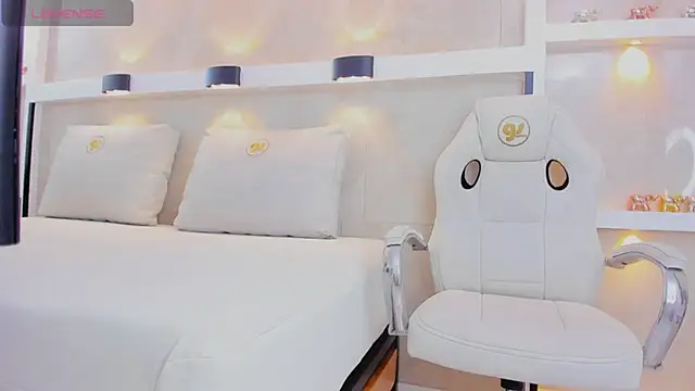 Czat XXX na żywo – dalhia_juicy