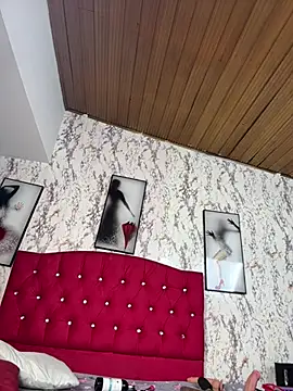 Larissa_Antonella Chat XXX in diretta