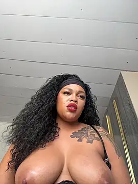 Iam-Sharifa Chat XXX in diretta