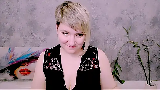 Онлайн чат XXX Djullia