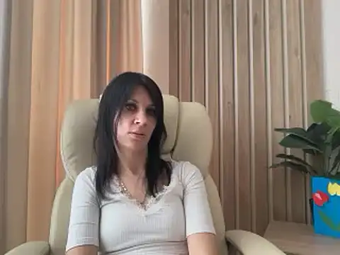 Онлайн чат XXX InjaAtHome