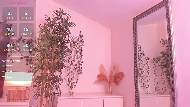 mira0_0's Webcam Show