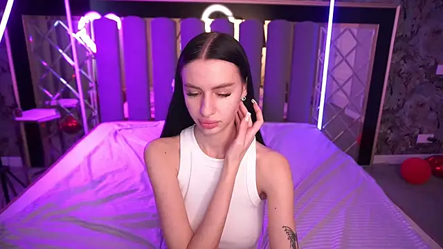 XXX chat uživo modela Snow_WhiteeeX