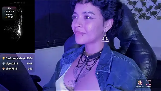 Anny_Kiitty লাইভ XXX চ্যাট