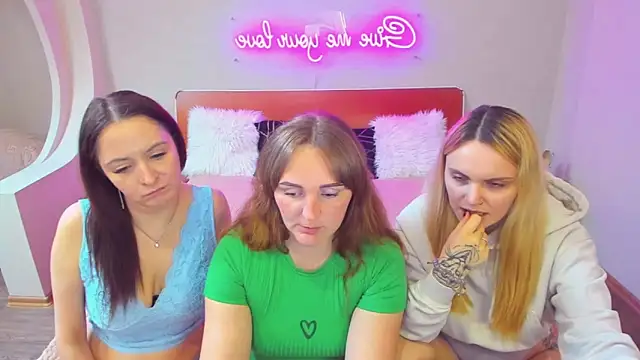 Živý XXX chat MagicEyess