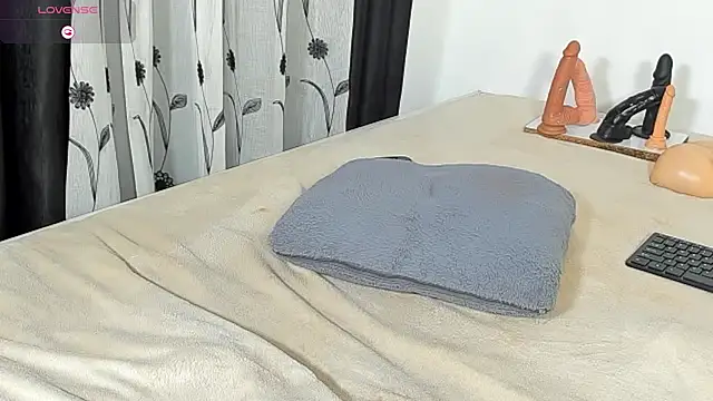 CREAMY_BUBBLEGUMn Live XXX chat