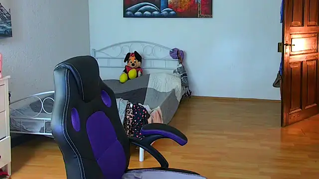 Sylly Chat XXX in diretta