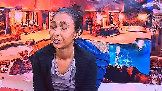 IndianSexyButt Chat XXX in diretta