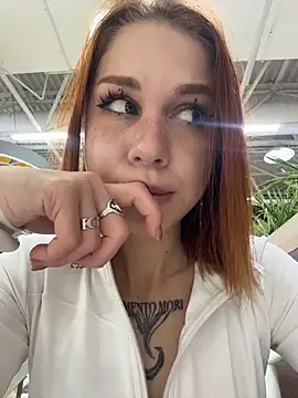 RosieSecret Adlı Modelin Canlı XXX Sohbeti