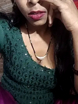 Itz_Aisha__ Adlı Modelin Canlı XXX Sohbeti