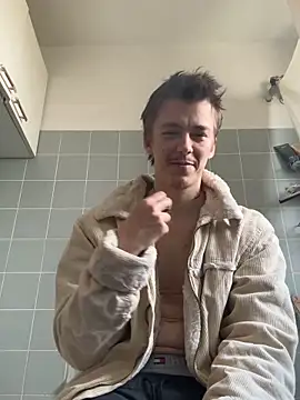 Toyjungee Adlı Modelin Canlı XXX Sohbeti