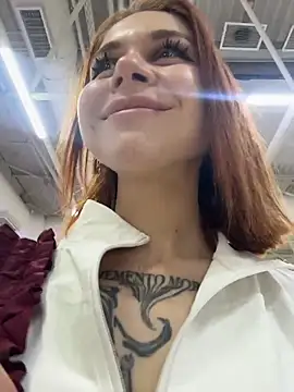 RosieSecretのライブXXXチャット