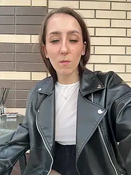 FlexboxDoll Adlı Modelin Canlı XXX Sohbeti