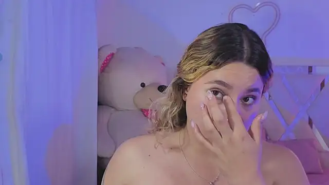 Živý XXX chat saaya_tay