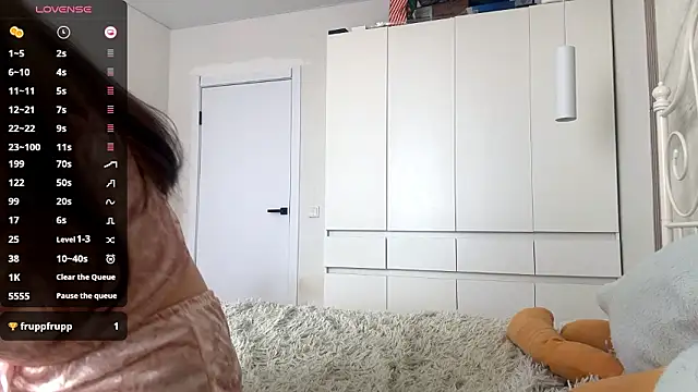 KitCerveny: онлайн-секс-чат