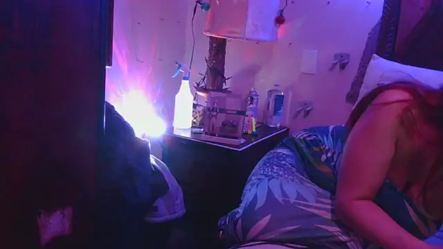 BusyB1983 live XXX chat