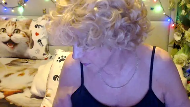 HappyWomanOn 在線直播表演