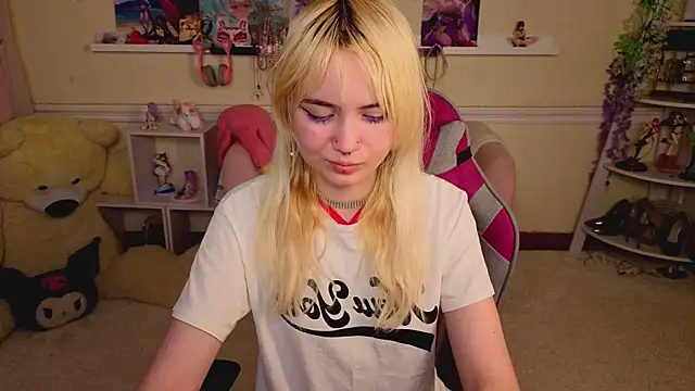 Iris_Ivory: онлайн-секс-чат