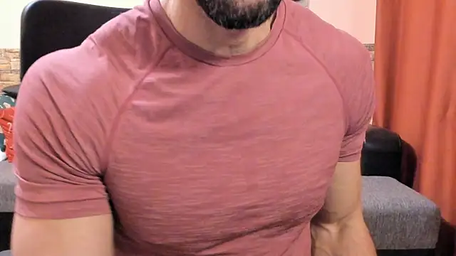 HotHunkTrainer's Live XXX Chat