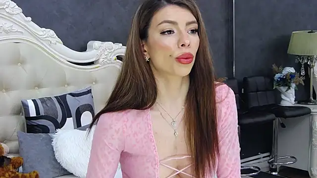 LaraDivine's Live XXX Chat