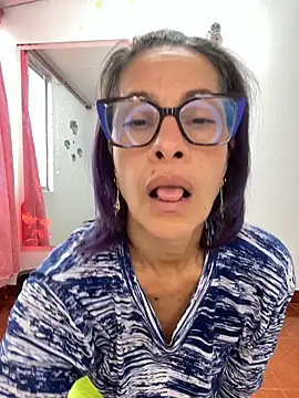 Goddess-Love-'s Live XXX Chat