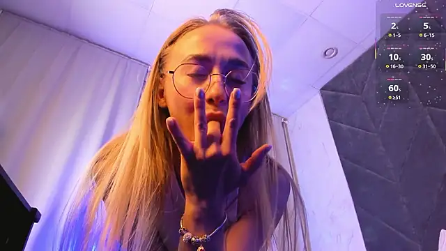 VictoriaLights' Live XXX Chat