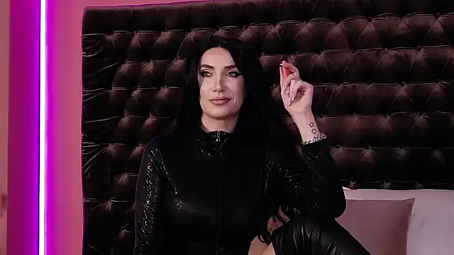 StephanyMillan's Live XXX Chat