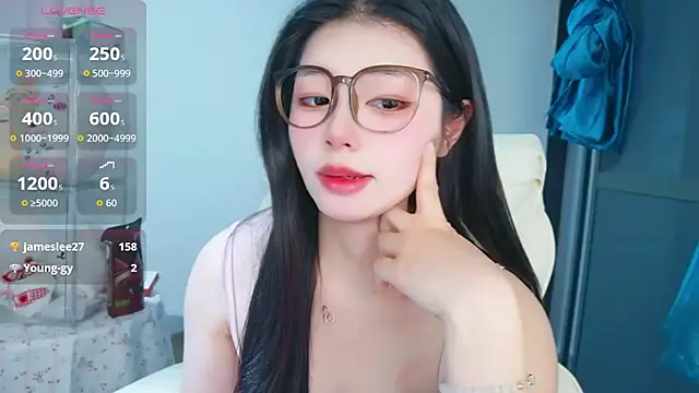 -XiaoYu-777's Live XXX Chat