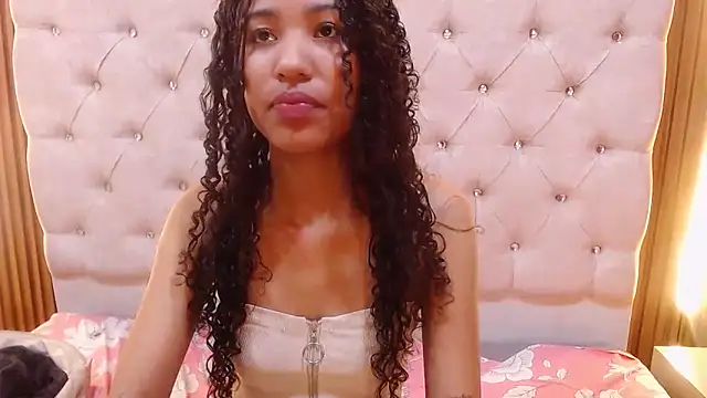 skiaracl202's Live XXX Chat