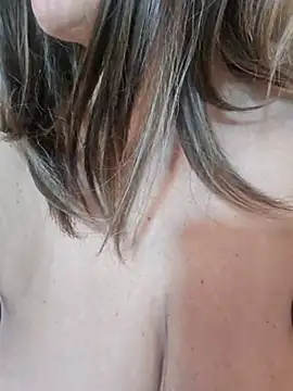 Chatroom XXX en direct de Lysa-